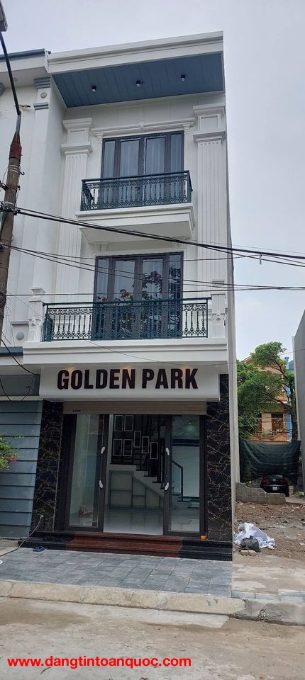 Chính chủ cần bán căn nhà siêu đẹp tại phố Phùng Hưng khu TĐC Trâm cá.