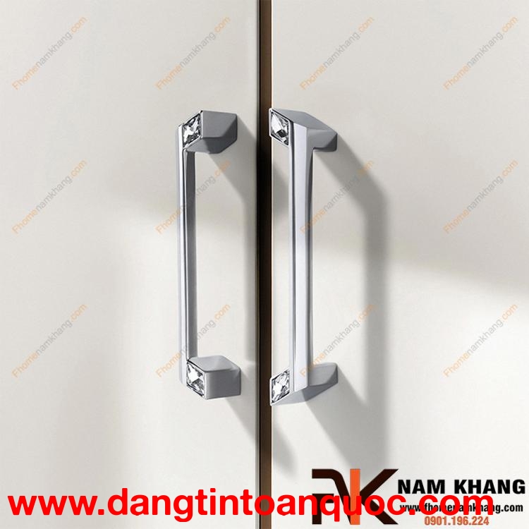 Tay nắm tủ kết hợp đá pha lê NK439-BLD | F-Home NamKhang