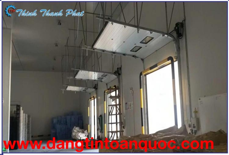 Cửa trượt trần Overhead Door Nhập khẩu giá tốt