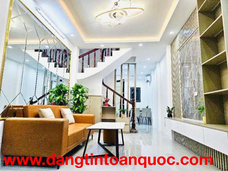 BÁN NHÀ KHU LẠC LONG QUÂN - NHÀ MỚI ĐẸP LONG LANH - FULL NỘI THẤT