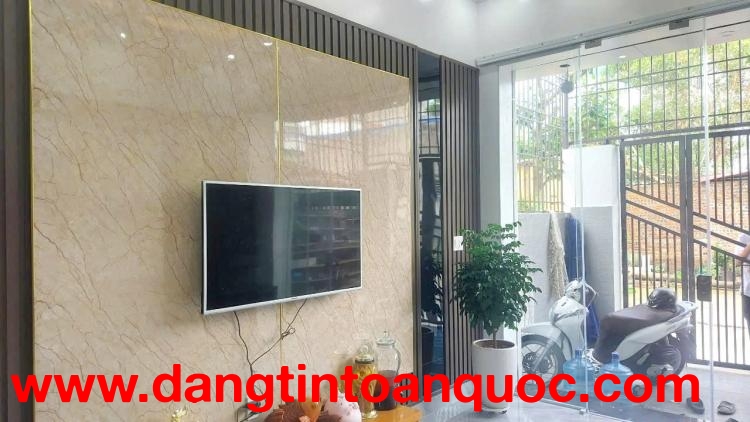 Bán nhà Thiên Lôi gần ngay Tiểu học Vĩnh Niệm, 50m 4 tầng, sân cổng, GIÁ 3.2 tỉ