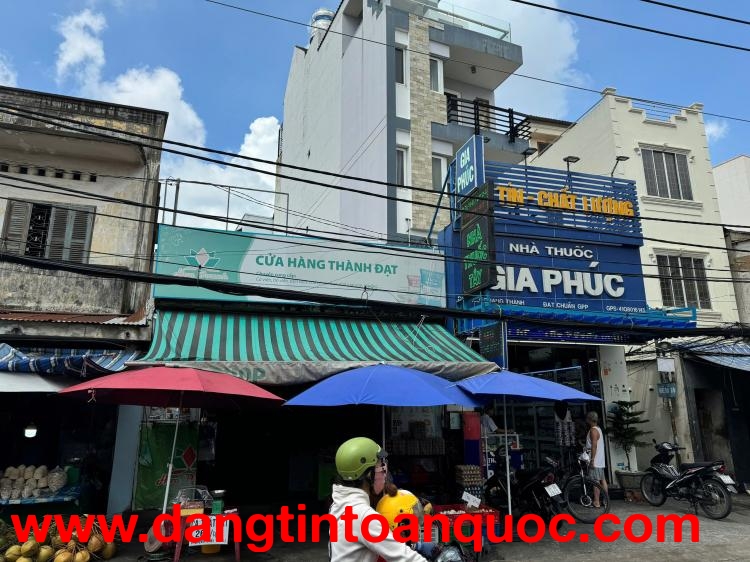 Bán nhà mặt tiền Chợ Thủ Đức. Khu buôn bán sầm uất. Nhà đẹp 3 tầng, 200m2. Giá 25 tỷ thương lượng