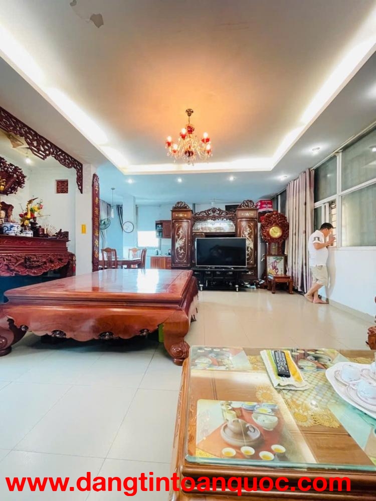 Sát Phố Đại La, Hai Bà Trưng, 39m², Nhà Đẹp, Sổ Vuông, Nội Thất Xịn, Ở Sướng, giá 7  tỷ