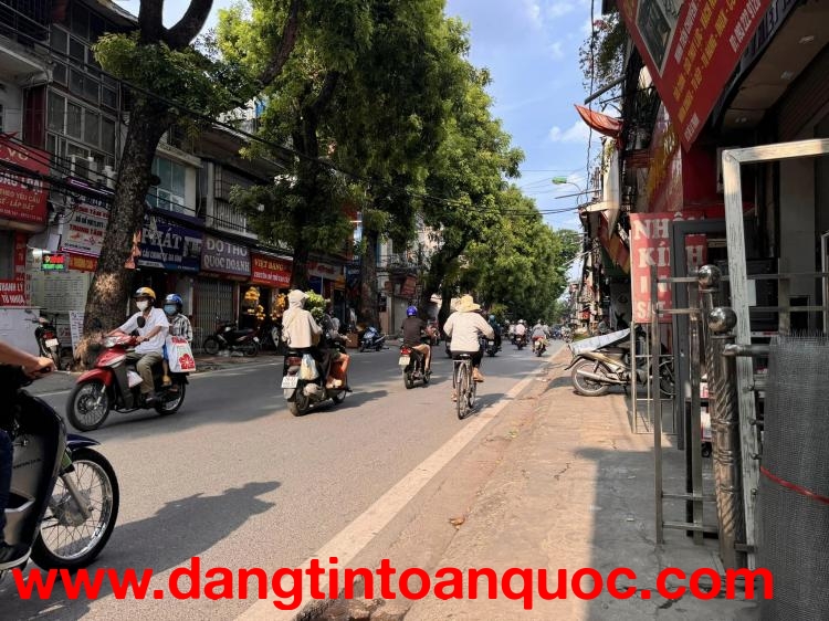 SIÊU PHẨM NHÀ NGÕ THÔNG ĐÊ LA THÀNH 40M2 5T 3,8M MT GIÁ CHÀO 8.9 TỶ ĐỐNG ĐA KINH DOANH LÔ GÓC