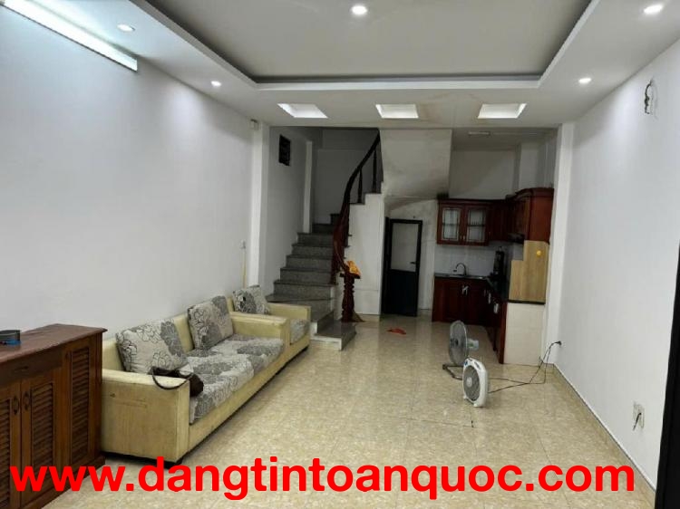 BÁN NHÀ NGUYỄN VĂN CỪ 40M2, 5 TẦNG DÂN XÂY, GẦN CẦU CHƯƠNG DƯƠNG, KHU DÂN TRÍ CAO