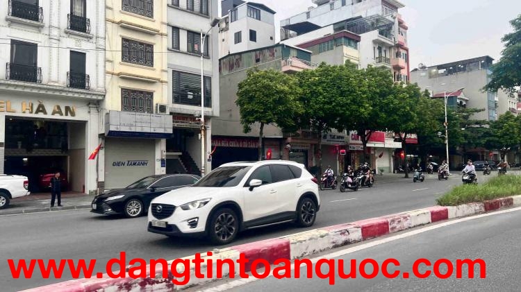 bán nhà mặt phố Cổ Linh, 84m x 7 tầng, thang máy, vỉa hè 7m, kinh doanh đa ngành