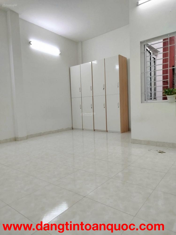 Trung tâm Ba Đình, sổ 40m2/thực 45m2, 5.8 tỷ, 20m ra đường ô tô