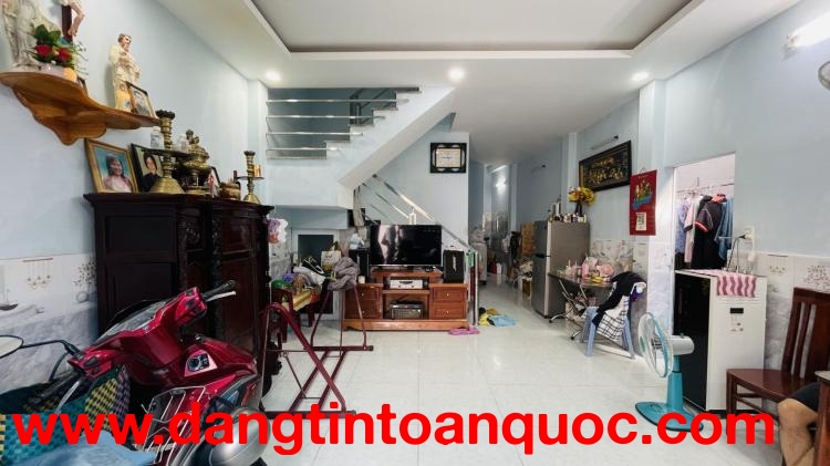 HÀNG HIẾM DUY NHẤT, QUANG TRUNG, NGUYỄN VĂN KHỐI, QUẬN GÒ VẤP, HẺM Ô TÔ THÔNG, 62M2 3 TẦNG BTCT MỚI 