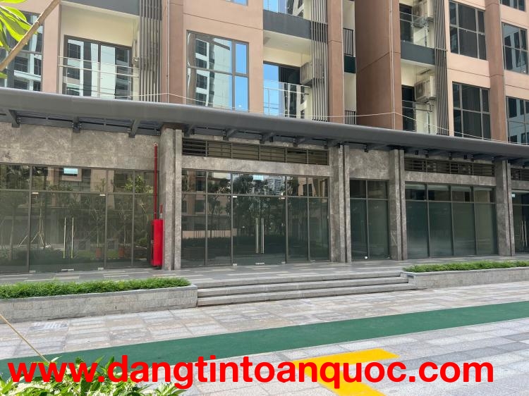 Chính chủ bán shop chân đế tòa Masteri Vị trí đẹp 74m2- Giá 9.2 tỷ LH : 0911051289