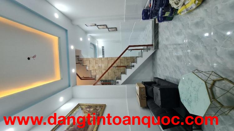 Bán Nhà Phùng Tá Chu, Phường An Lạc A, Quận Bình Tân.DT 28m2 x 3 tầng ( 3.3 x 8.2).Giá 3.9 tỷ TL.