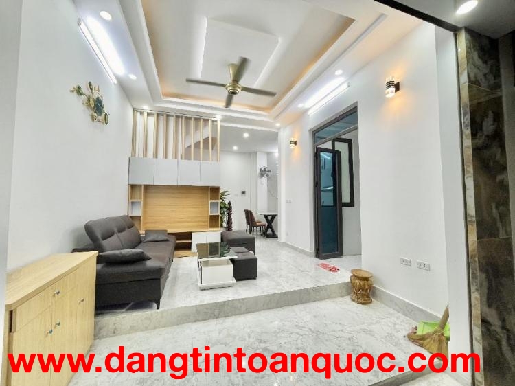 Bán nhà sát ngã 6 Ô Chợ Dừa, Xã Đàn - Quận Đống Đa - DT 40m2 - 5 tầng - 6.499 tỷ