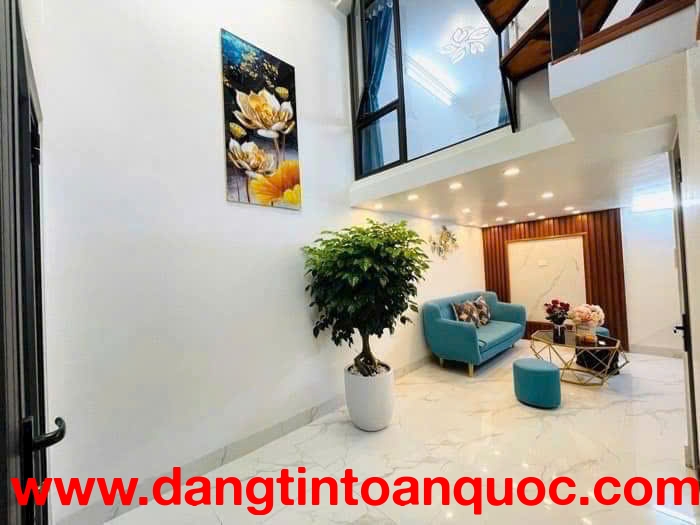 Nhà Thái hà 20m2 x mặt tiền (3m) - Ngõ thông thoáng, 3 bước ra oto dừng đỗ ngày đêm.