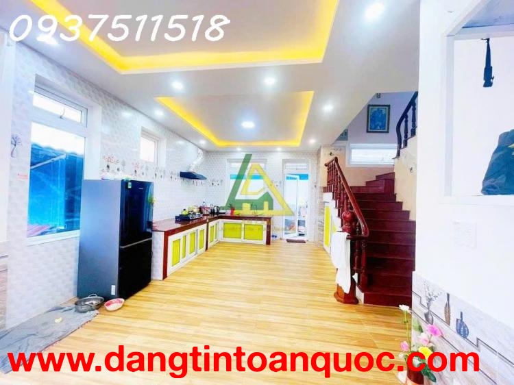 Cho thuê villa 13 phòng ngủ đường Hoàng Văn Thụ p5 giá 40tr