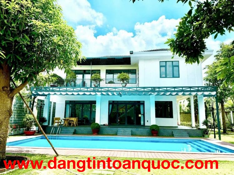 BÁN NHÀ HOMESTAY NGHỈ DƯỠNG ĐẲNG CẤP VIP NHẤT - KHU VILLA BIỆT THỰ - CÓ HỒ BƠI - ĐƯỜNG NHỰA 10M - TẶ