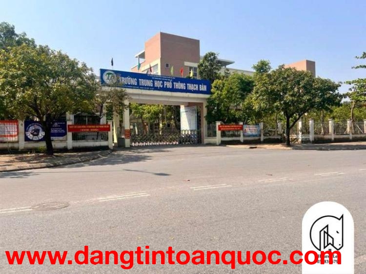 Bán đất TDC tổ 12 Thạch Bàn đường oto tránh gần trường chợ rộng 61m mặt tiền: 4.7m 11 tỷ 9