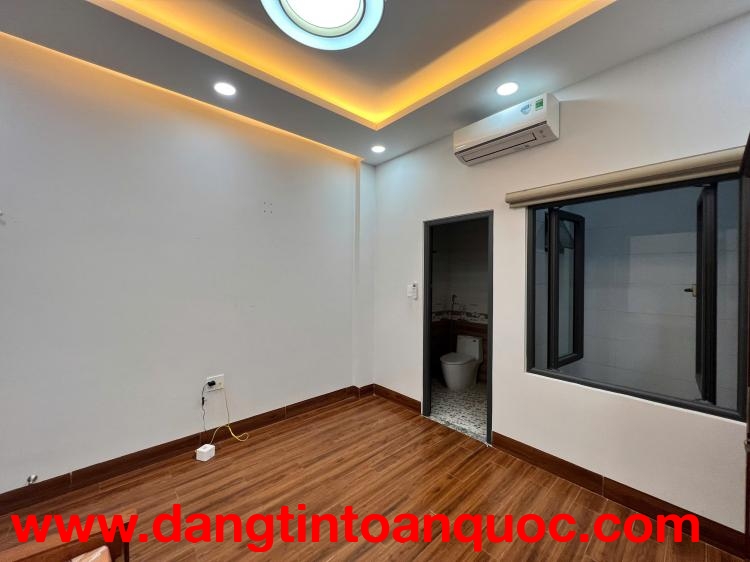 Cho Thuê Phòng Đẹp Xịn Tại Nguyễn Sơn, 30m2, Full Nội Thất, 2 Người Ở Thoải Mái, Chỉ 3.8tr/th Tại Tâ