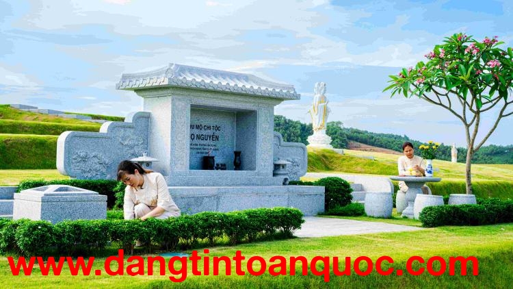 Bán đất khuôn viên mộ gia đình diện tích từ 20,30,40,60,80m2. Giá từ 11,6 triệu/m2. Miễn phí 20 năm 