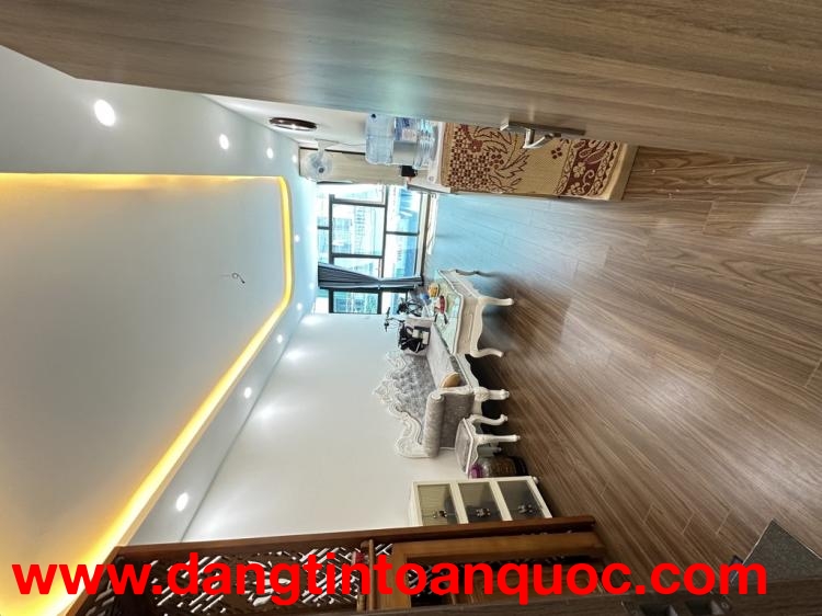 Penthouse nhà tập thể giữa chợ - 102m - Duplex 2 tầng- gần chợ,trường - 3 tỷ 6