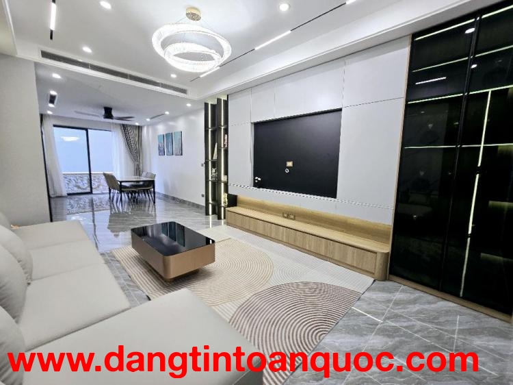 Bán Nhà Ngọc Lâm , Long Biên . 60m2 , 6 Tầng , 13 tỷ . Thang Máy , Full Nội Thất.