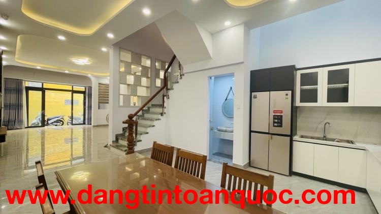 Nhà đẹp P.24, BT , gần Ngã Tư Hàng Xanh, 46m2, 2 tầng , DÒNG TIỀN