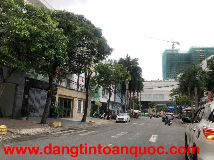 Bán toà nhà 600m2 đất 4 lầu 2 mặt tiền trước sau đường Vành Đai Trong đang kinh doanh nhà hàng khu T