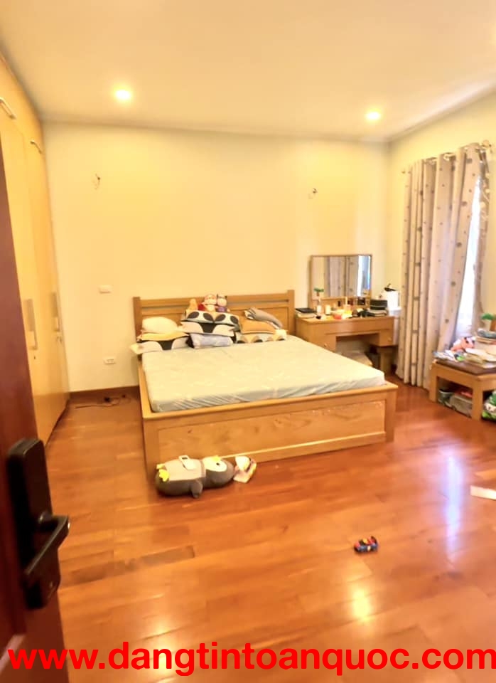 Hiếm! Bán nhà Ấu Triệu, 80m2 x 4 tầng, giá 49 tỉ, kinh doanh khách sạn, homestay