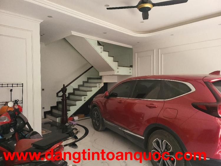 BÁN NHÀ BỒ ĐỀ 64M2, 5 TẦNG, MT RỘNG, GARAGE Ô TÔ, GẦN HỒ BỒ ĐỀ, NGÕ THÔNG HỒNG TIẾN