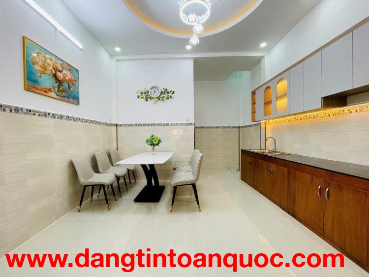 Bán nhà Đường Bà Hạt Quận 10,HXH 40m2 Lô Góc 4PN chỉ 6 tỷ.