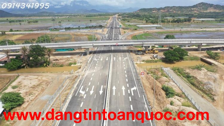 Nút giao cao tốc Cam Lâm Vĩnh Hảo. Mặt QL27A, 20x50m sân bay Thành Sơn 5km, QL1 6km