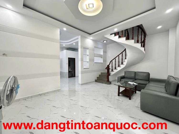 Đừng Bỏ Qua cơ hội sở hữu Ngôi nhà 4 tầng 89m2 tại ngõ Ngọc Lâm ,Long Biên