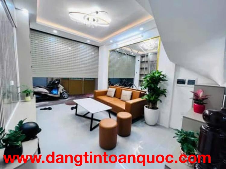 BÁN NHÀ 4T LẠC LONG QUÂN, DT 30M2, 30M Ô TÔ TRÁNH, GẦN PHỐ, Ở NGAY, CHỈ 7.85 TỶ