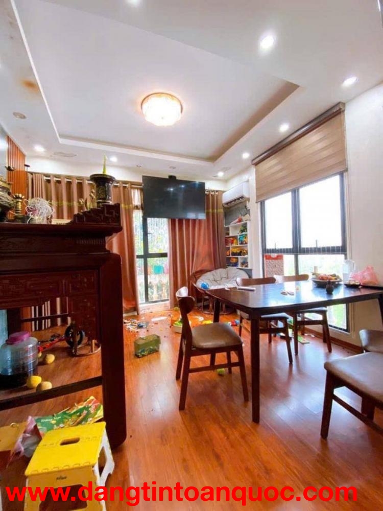 Hàng hiếm Ô TÔ TRÁNH, DỪNG ĐỖ Nguyễn Huy Tưởng 8.5 tỷ Thanh Xuân, tổng diện tích 180m2, mặt tiền 4,5