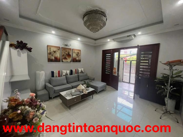 GIÁ TỐT - Vị Trí Đẹp Tại Tổ 19, Phường Ngọc Thuỵ, Quận Long Biên, Thành phố Hà Nội
Diện tích: 50m2 
