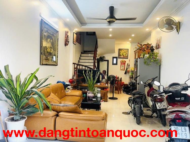 Cực hiếm,Bán nhà đẹp Ngọc Thụy Long Biên – Nội thất long lanh – Nở Hậu- Gần hồ- thoáng Oto 7 chỗ vào