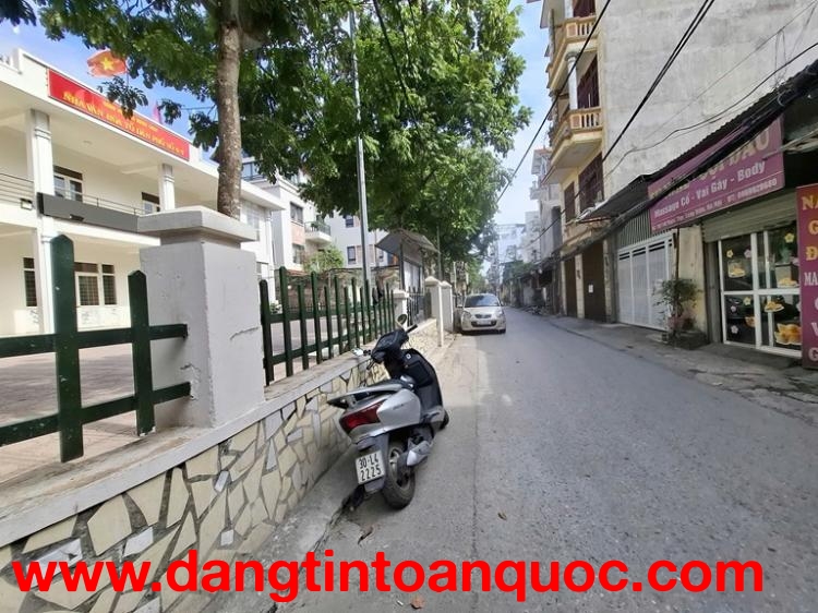 Bán đất ngõ 140 Ngọc Thuỵ 45m cách 1 nhà ra oto tránh, chỉ nhỉnh 5 tỷ LH 0936123469