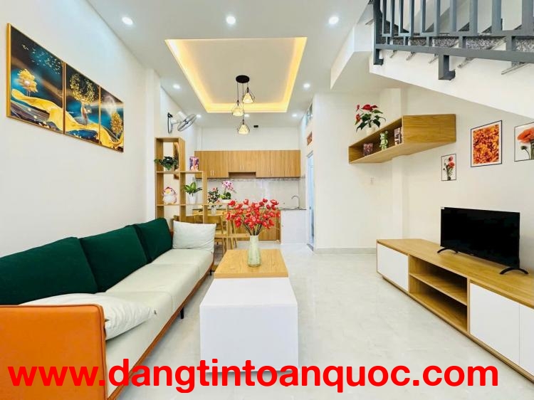 Bán nhà Lê Hồng Phong Quận 10,Hẻm Ô Tô 4x11 3 tầng chỉ 5.4 tỷ.