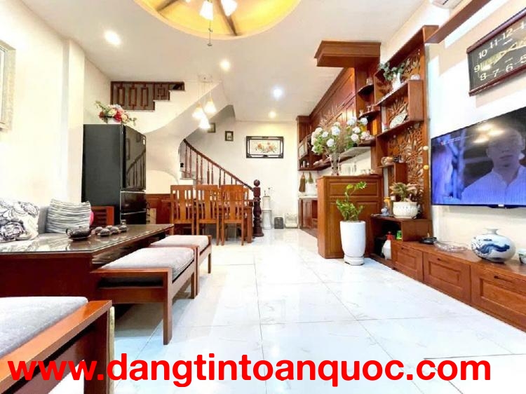 B*ÁN NHÀ NGỌC LÂM, LONG BIÊN – DT 58M x 5 TẦNG THANG MÁY. FULL NỘI THẤT, Ô TÔ ĐỖ CỬA
 GIÁ 12 TỶ TL C