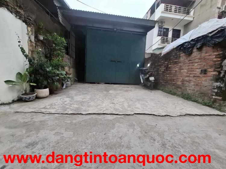 Bán đất ngõ 96 thượng thanh. 94m x 6,5m vuông đẹp, oto moning vào đất giá 7 tỷ TL. LH 0936123469