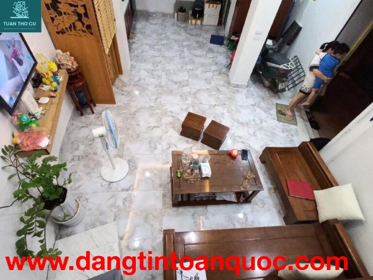 Bán Nhà phố Hưng Phúc, 1 bước ra phố, View hồ , 5 tầng TK Đẹp, 50m2, 6.4 tỷ