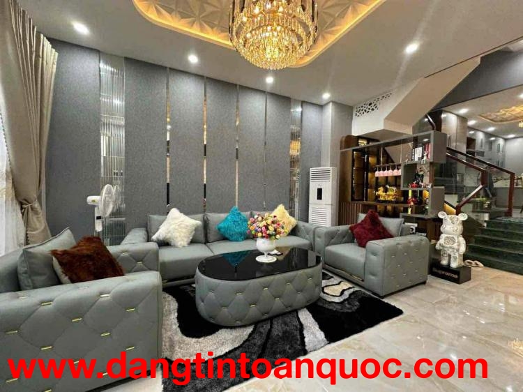 Flamingo Golden Hill lưng tựa núi Liên Sơn, mặt hướng hồ Tam Trúc nằm trong quần thể biệt thự, Villa