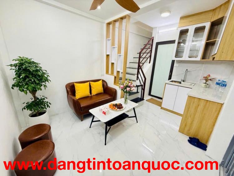 Bán nhà Trần Khát Chân, Hai Bà Trưng, 22m², 3 tầng, giá 1.9 tỷ