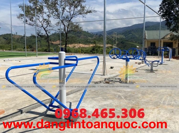 Thiết bị thể dục ngoài trời, thiết bị thể dục công viên