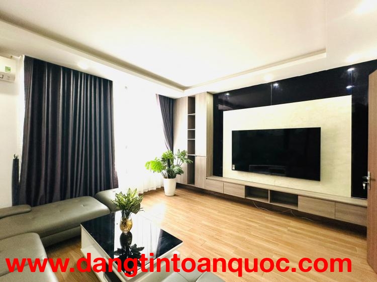 Siêu phẩm  Nhật Tân, Tây Hồ thang máy otôvào nhà  65m², 6 tầng - 12.8 tỷ