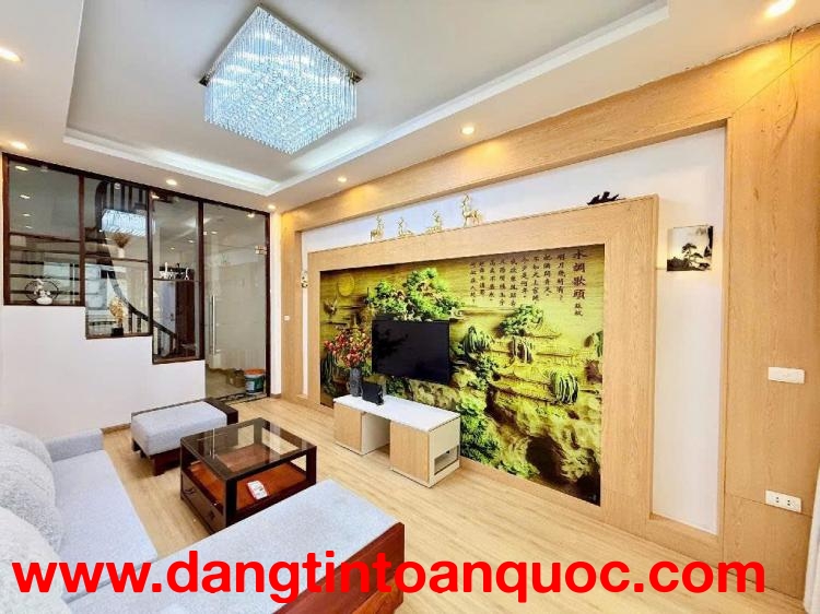 Bán nhà 40m² 5 tầng, Tây Sơn - Nam Đồng - Đống Đa - 12.9 tỷ
Nhà 40m² 4PN, 3WC, ngõ Tây Sơn, Nam Đồng