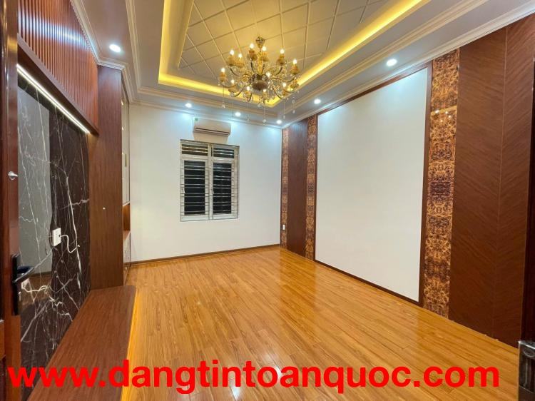 Bán nhà Hoàng Như Tiếp, Bồ Đề, Long Biên, thang máy, full nội thất cao cấp. 60m2*6T, 11.75 tỷ