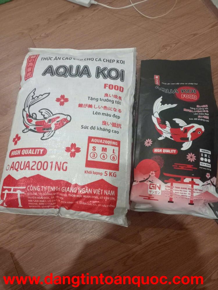 Aqua Koi Food cung cấp nguồn dinh dưỡng toàn diện, giúp cá Koi phát triển vượt trội, sở hữu lớp vảy 