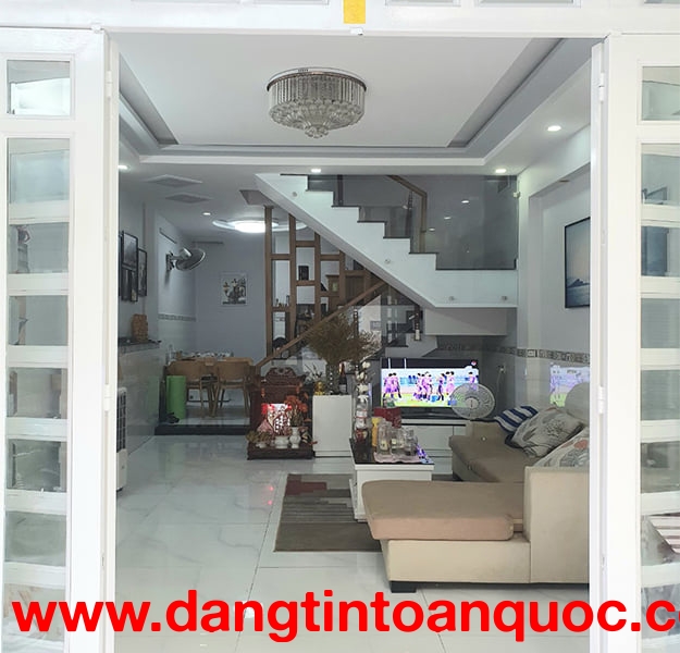 BÁN SHOPHOUSE- CẠNH QUẢNG TRƯỜNG MỘC CHÂU- MẶT ĐƯỜNG QL6- TT MỘC CHÂU