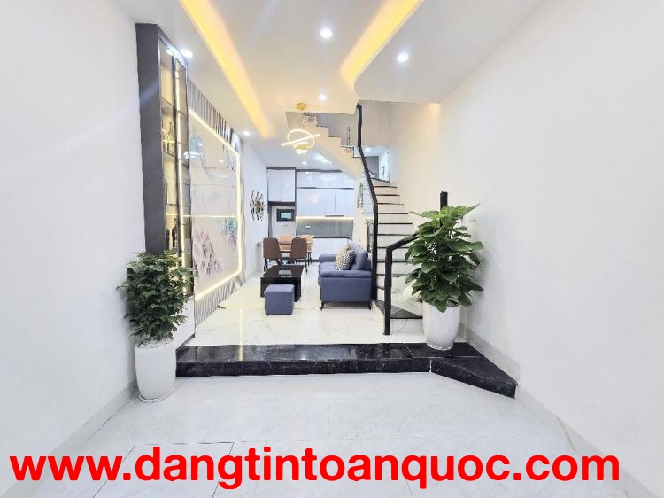 BÁN NHÀ - LÊ THANH NGHỊ - 38M² - 5 TẦNG - HƠN 6 TỶ ÔTÔ VÀO NHÀ - NHÀ KHUNG CỘT BÊ TÔNG CHẮC CHẮN