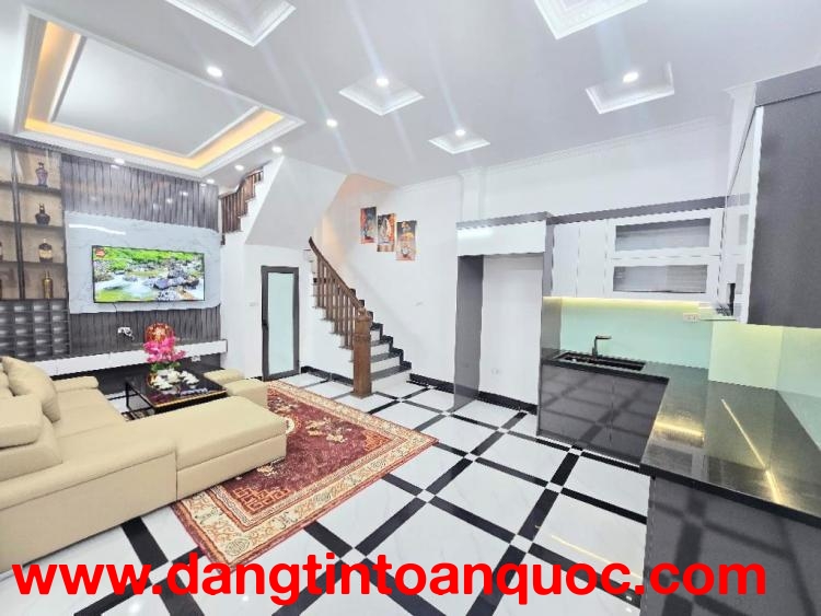 BÁN NHÀ KIM GIANG, THANH TRÌ, 1 NHÀ RA Ô TÔ, 31M2, 6.85 TỶ(CTL)