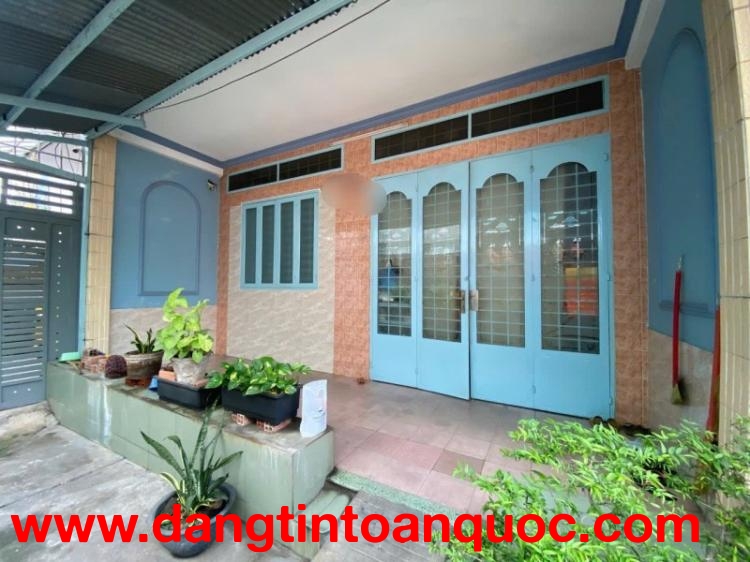 Bán nhà DT 120M gần trường ĐH ngoại thương ngang 6,9M chỉ 8.x T/Ỷ